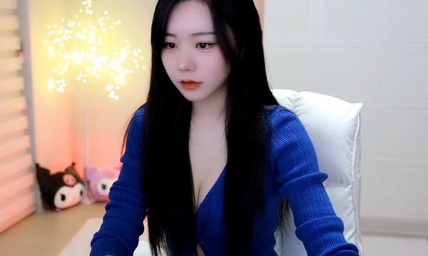 坐在老师的大紫根上背单词怎么读