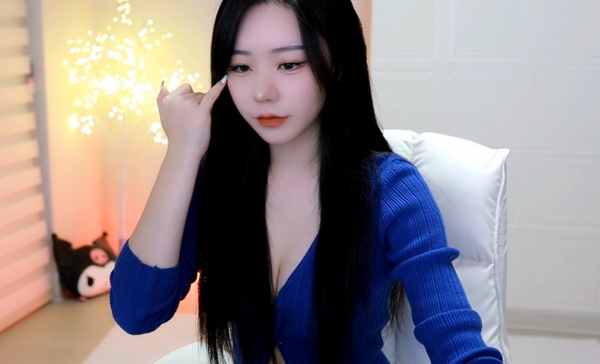 坐在老师的大紫根上背单词怎么读